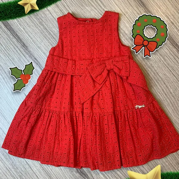 Vestido infantil vermelho de laise com laço na cintura